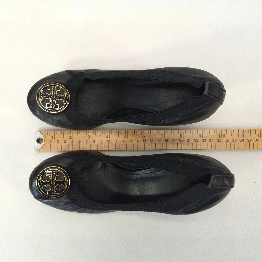 Tory Burch Sally Wedge Black Leather Gold Logo Medallion Pumps Heels 8.5